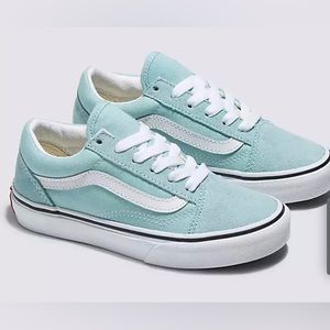 Vans kids old skool size 1 light blue